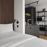 Bob W Schwabing 아파트호텔 4*