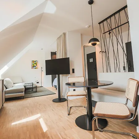 Bob W Schwabing 4* Munich