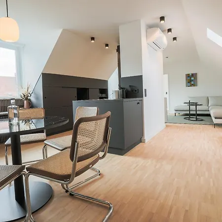 Bob W Schwabing 4*