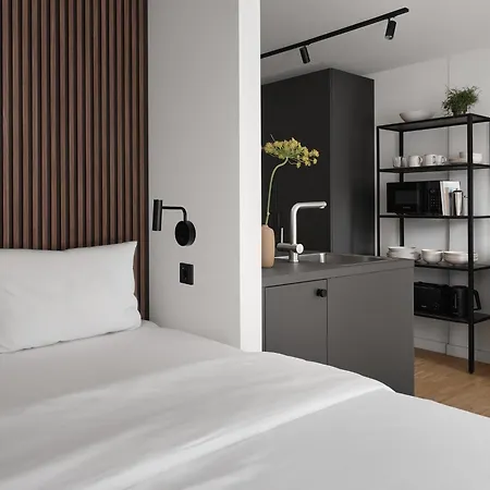 Bob W Schwabing 아파트호텔 4*