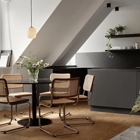 Bob W Schwabing Aparthotel 4*