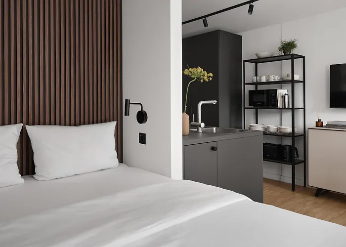 Bob W Schwabing Aparthotel 4*