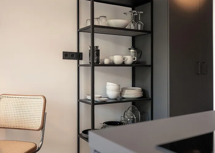 Bob W Schwabing Aparthotel 4*