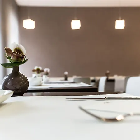 Bob W Schwabing München