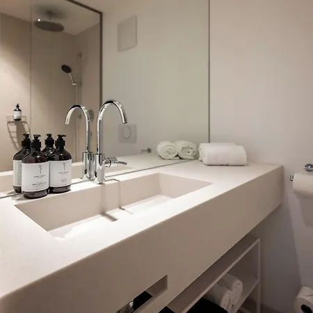 Bob W Schwabing 4*