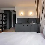 Bob W Schwabing 4*